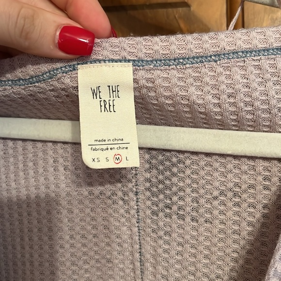 Distressed Free People top - Picture 2 of 3